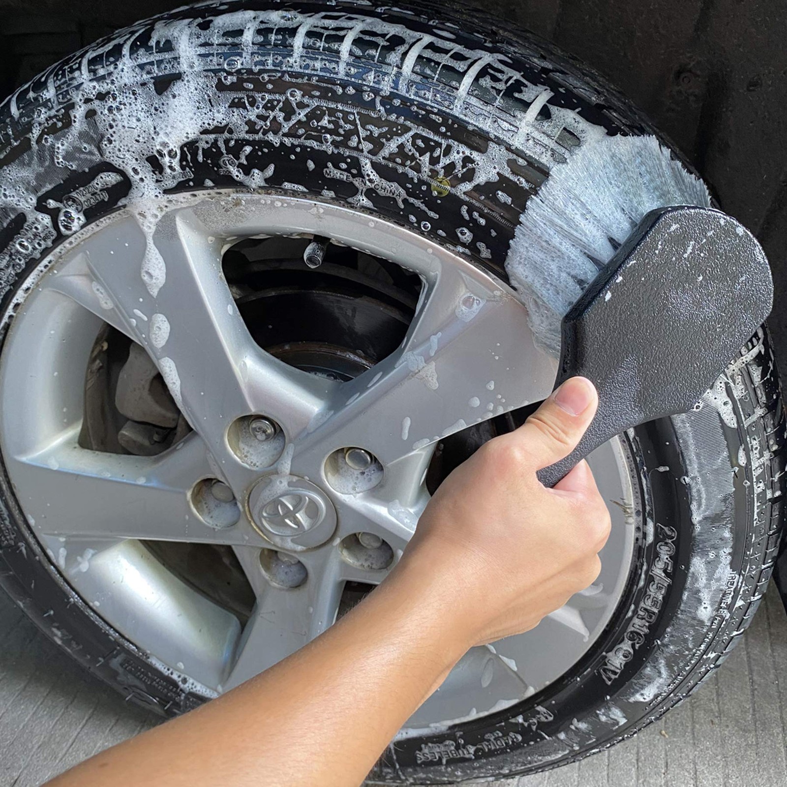 Black Soft Bristle Car Wheel & Tire Brush: Easy Rim Cleaning & Grime Removal