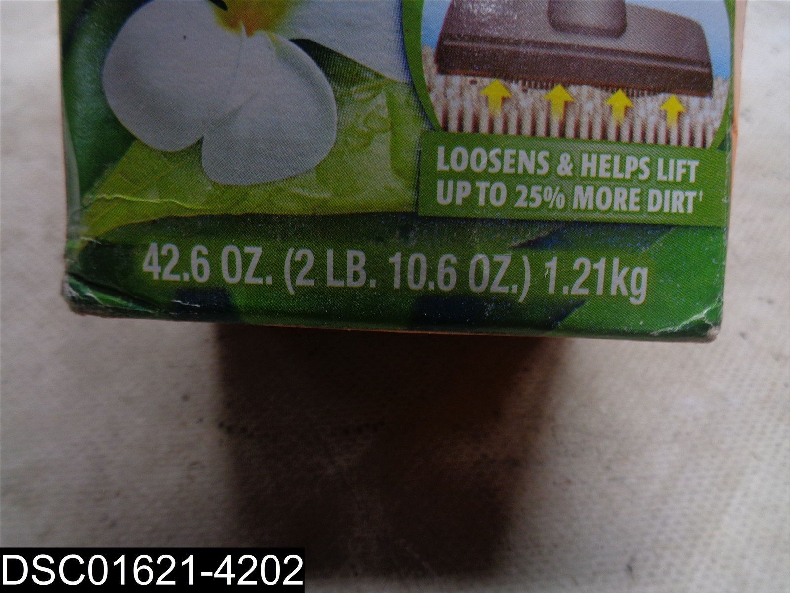 42.6 OZ Arm&Hammer Oxi Clean Extra Strength Carpet Odor Eliminator 033200000686