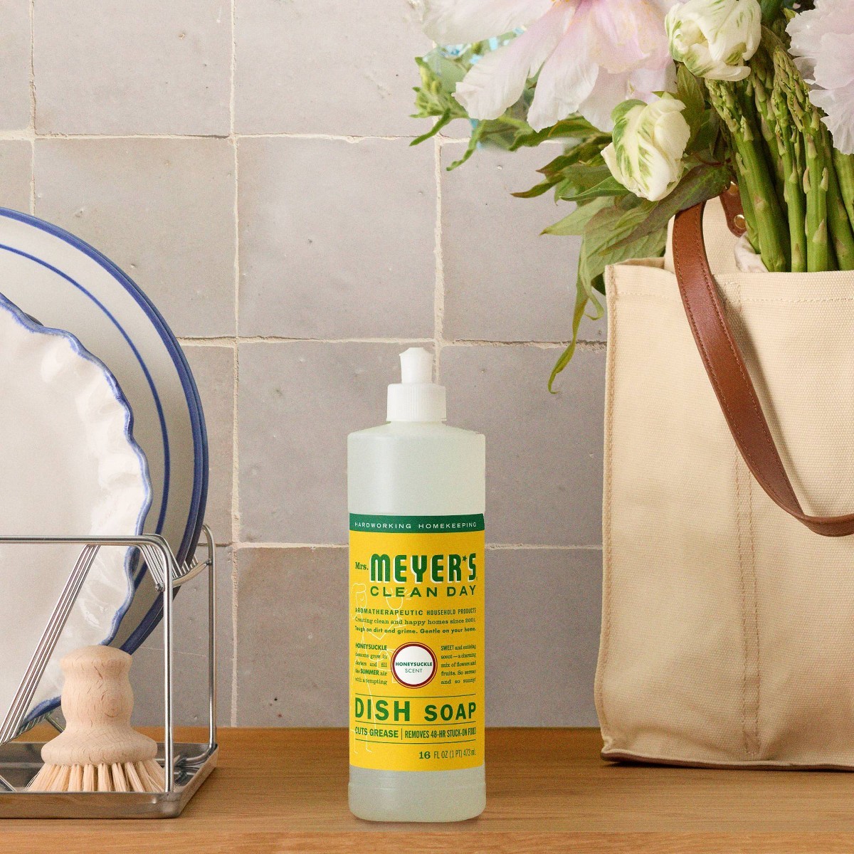 Mrs. Meyer’s Clean Day Honeysuckle Scent Dish Soap Refill – 48 fl oz