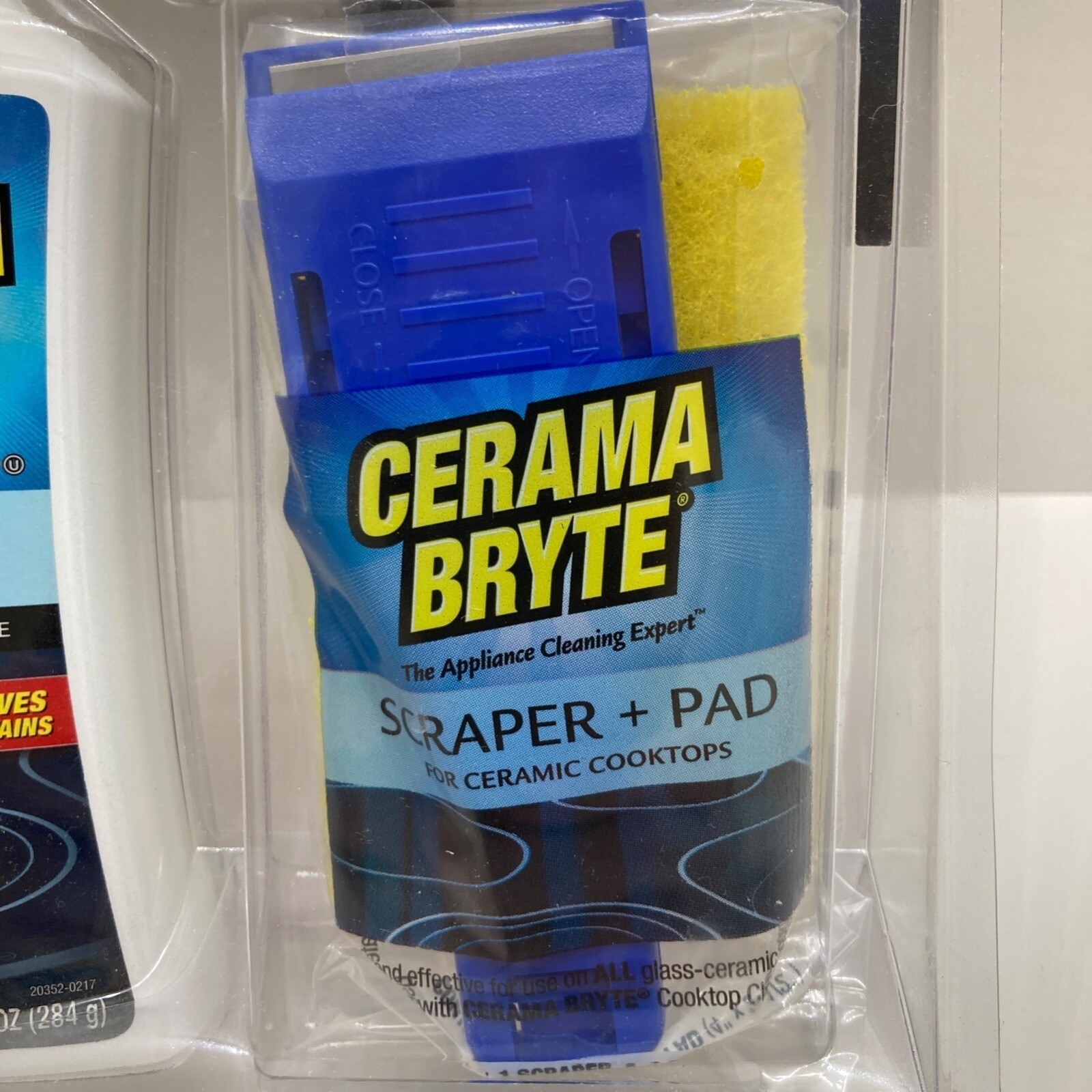 Cerama Bryte Cooktop Cleaner 10 OZ + Scraper, Pad, Pad Tool – Remove Stains NEW