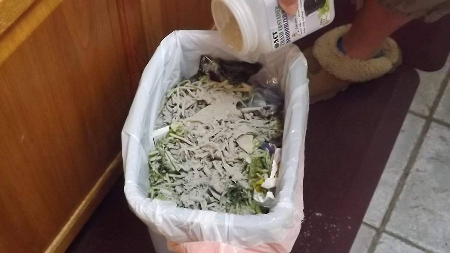 ACT Trash Container Cleaner and Deodorizer – Garbage Bin Deodorizer