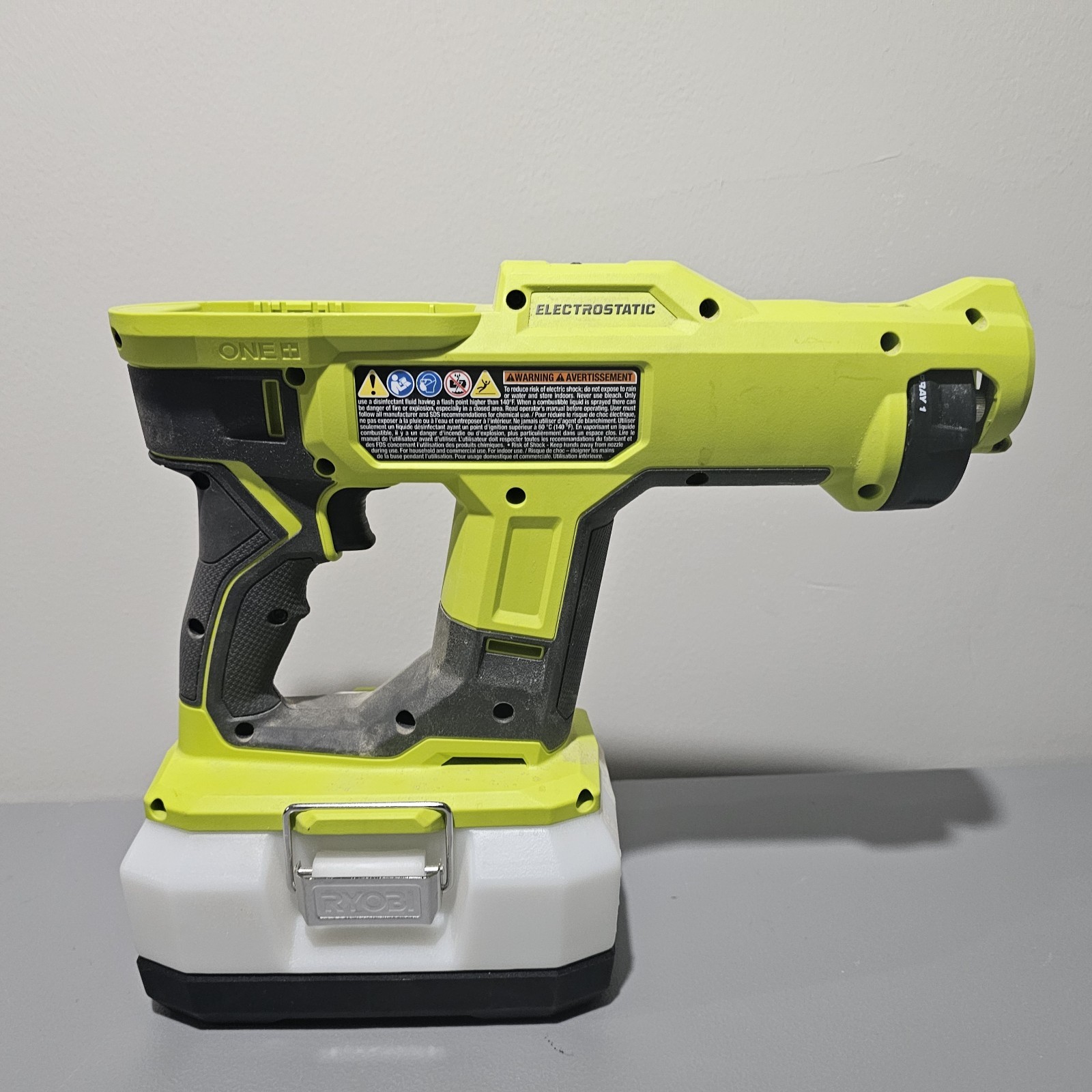 RYOBI ONE+ 18V Cordless Electrostatic Handheld Sprayer PSP02 0.5 Gal Tank