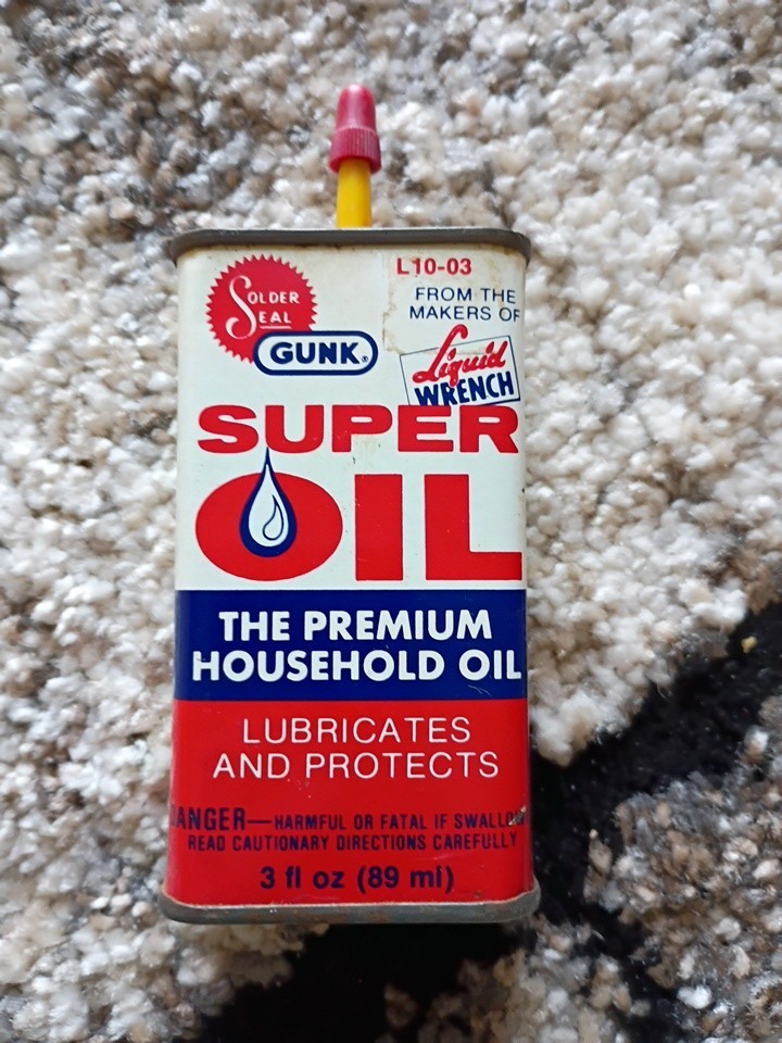 Gunk Super Oil 4 fl oz/118 ml Lubricates & Protects Red White Vintage