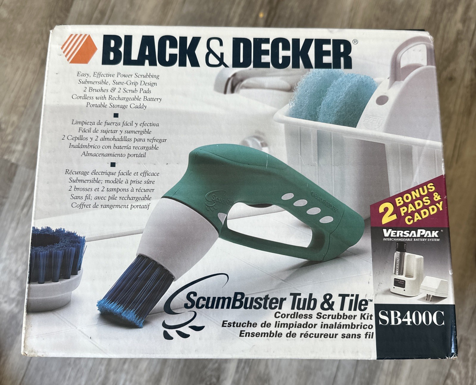 Black & Decker Scum Buster Kit Cordless Tub And Tile Scrubber SB500 new open box