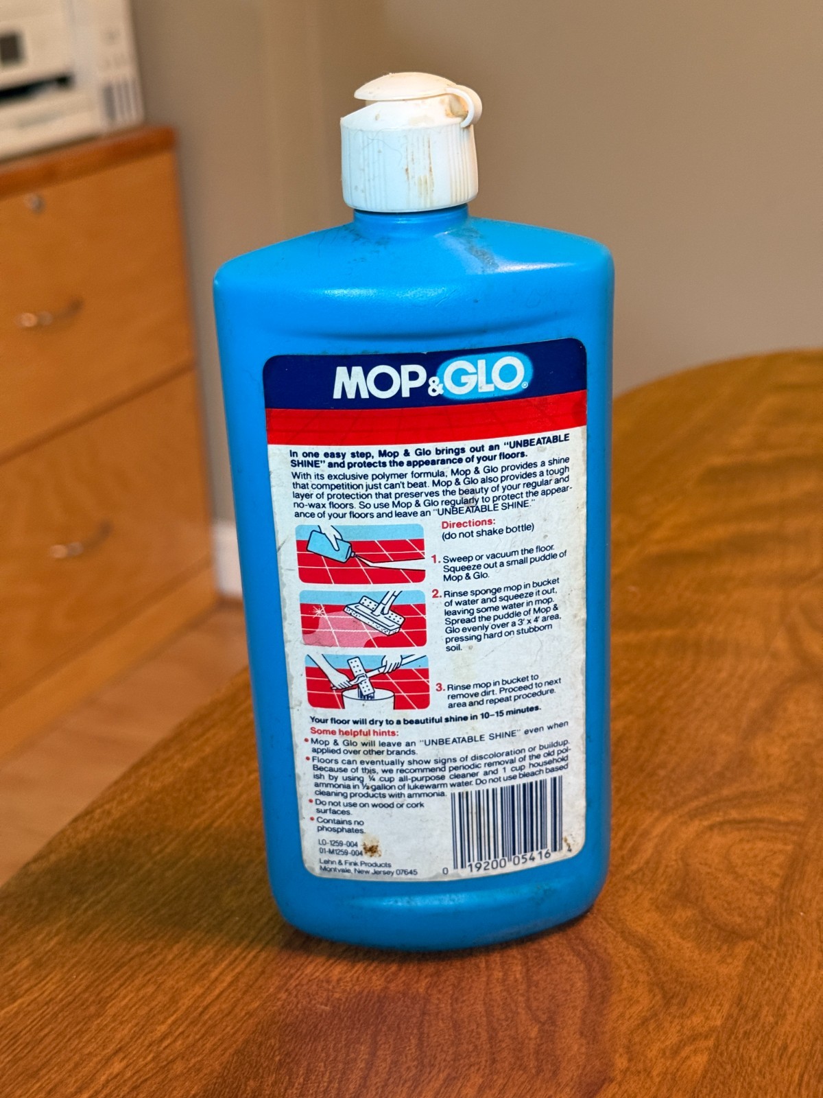 Vintage MOP & GLO Floor Shine Cleaner Movie Prop 16 oz Bottle 90% Full