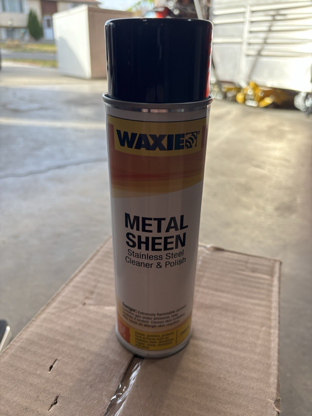 WAXIE Metal Sheen Stainless Steel Cleaner & Polish Case – 12/15 Oz. Cans