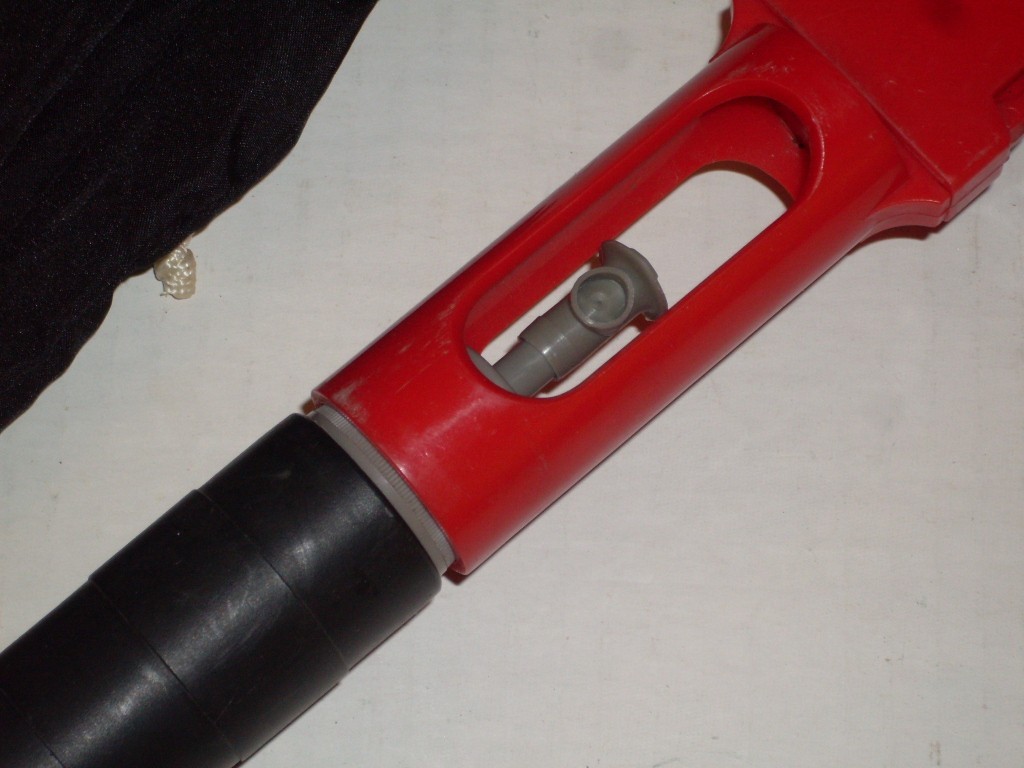 Windshield Sponge/Squeegee with Attached Cleaner Spray-reservoir and Travel bag