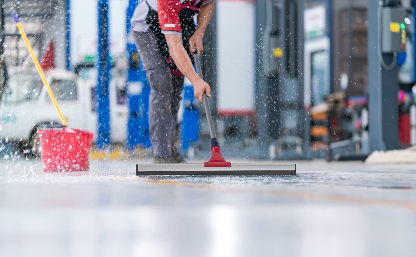 24″ Heavy Duty Floor Squeegee with Telescopic Handle Indoor & Outdoor Use