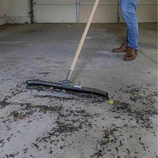 24 in Curved Industrial Duty Steel Floor Squeegee Garage Driveway Water Cleaning