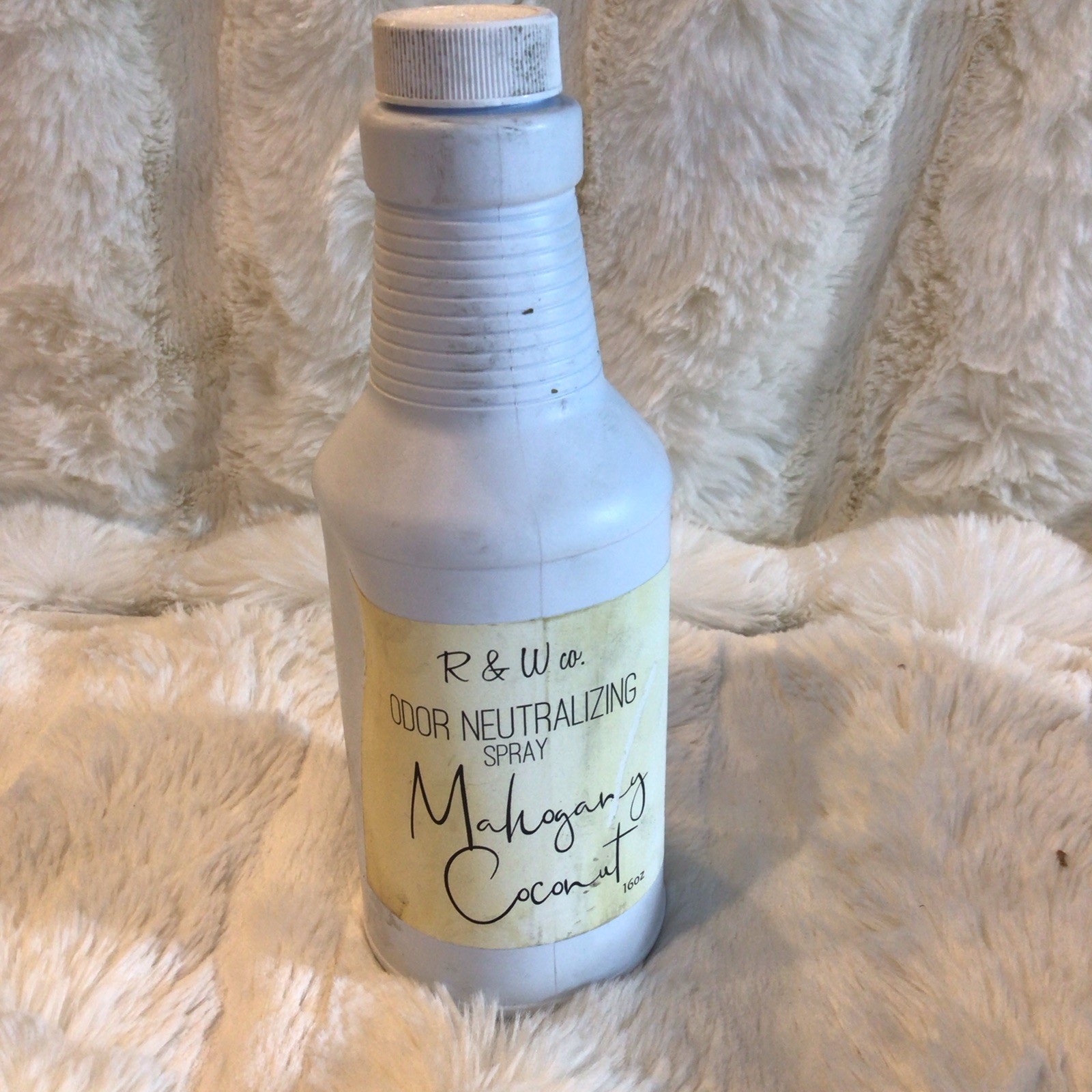 R & W Co. Odor Neutralizing Spray, Mahogany Coconut Scent 16 oz, 1 Pack
