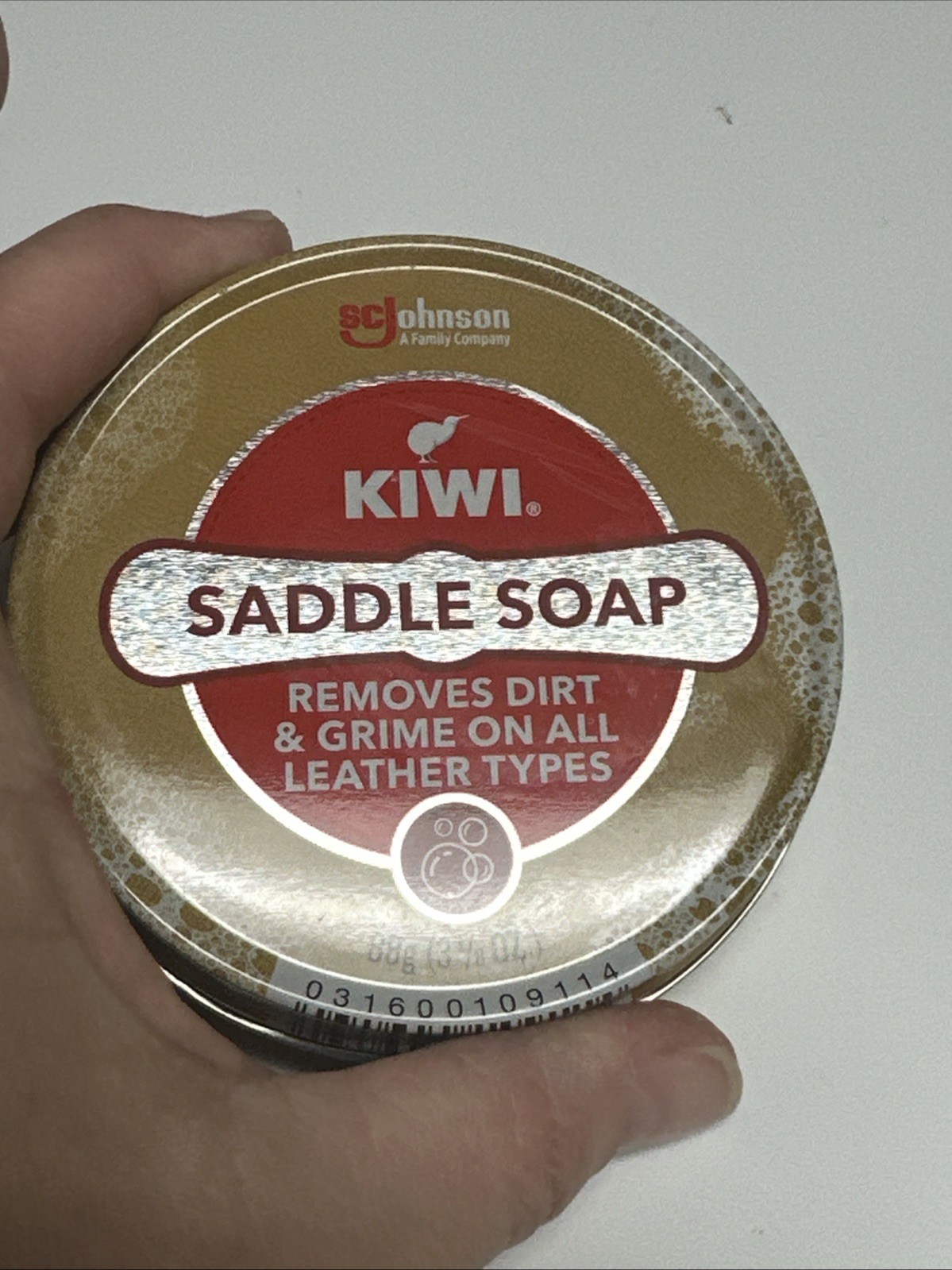 PACK OF 2-Kiwi CONDITIONING OIL and SADDLE SOAP–ONE OF EACH!–Leather Care