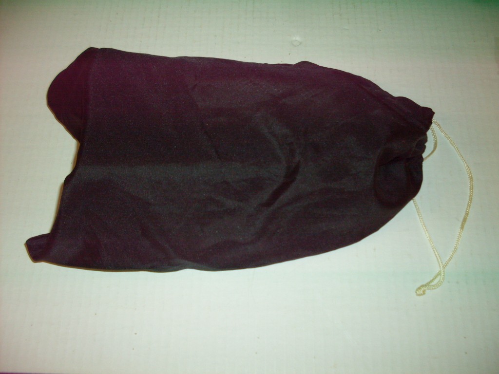 Windshield Sponge/Squeegee with Attached Cleaner Spray-reservoir and Travel bag