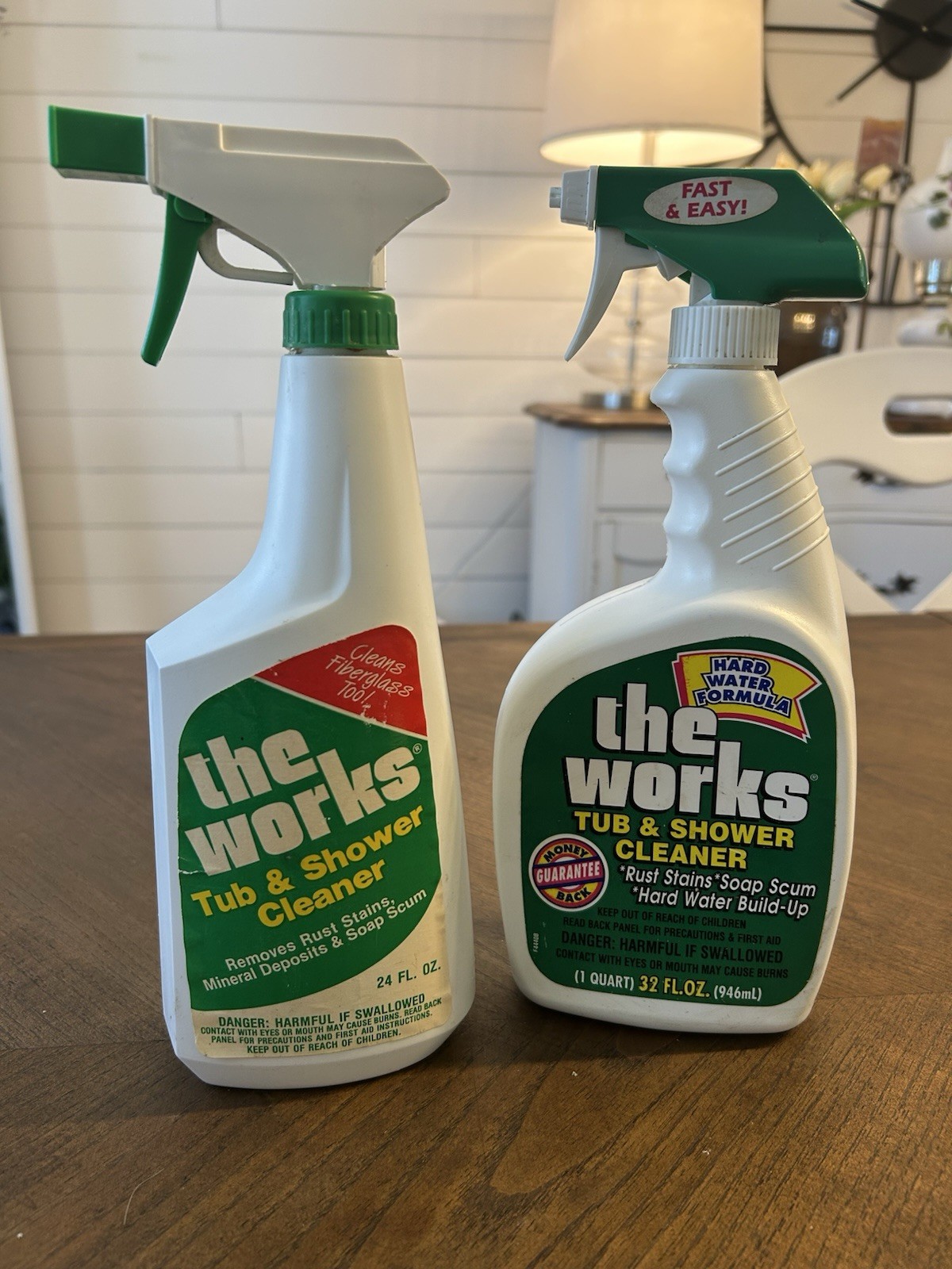 The Works Tub & Shower Cleaner (2) Rust Stains Hard Water Buildup See Descrip