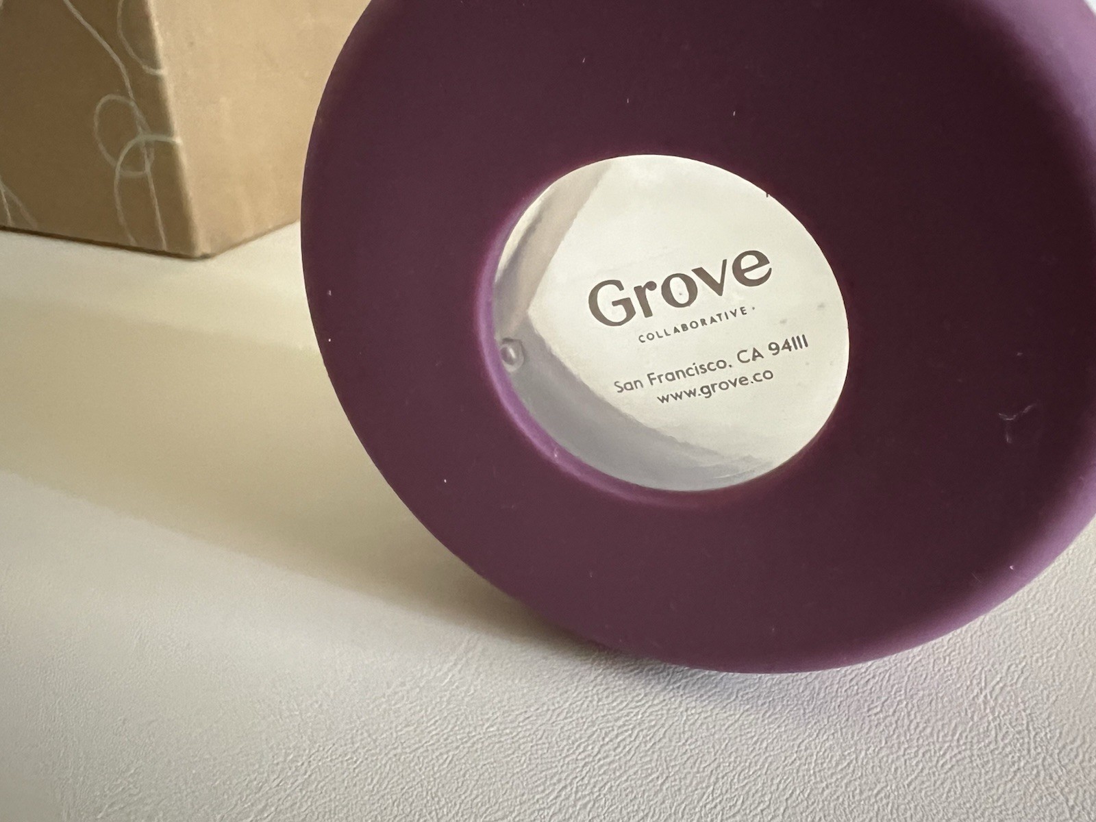 NIB Grove Glass Clean Spray Bottle Purple Silicone Sleeve