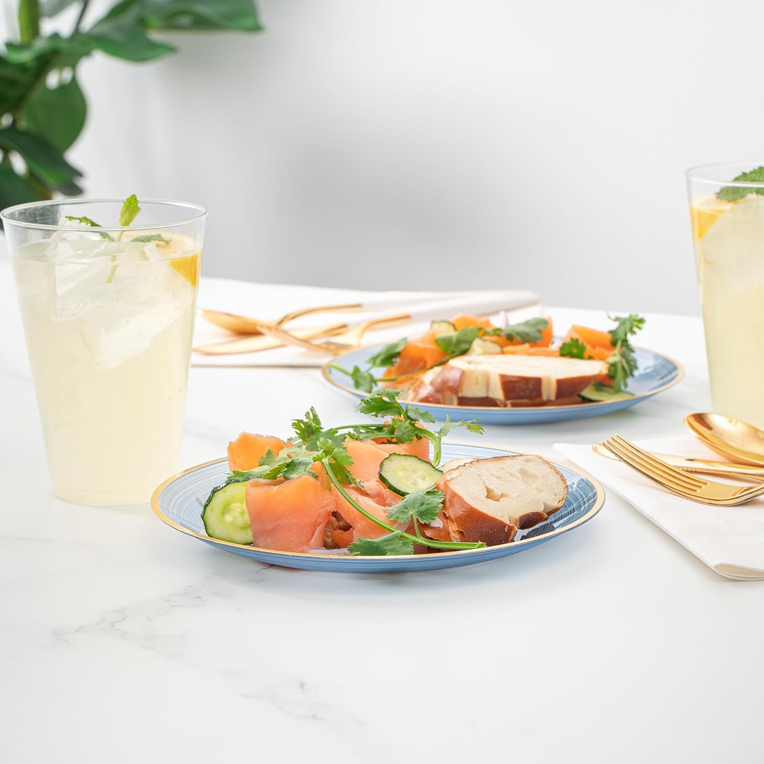 Restaurantware Plastic Plates 100 Pcs 7.25″ Gold Rimmed Disposable Plates Heav