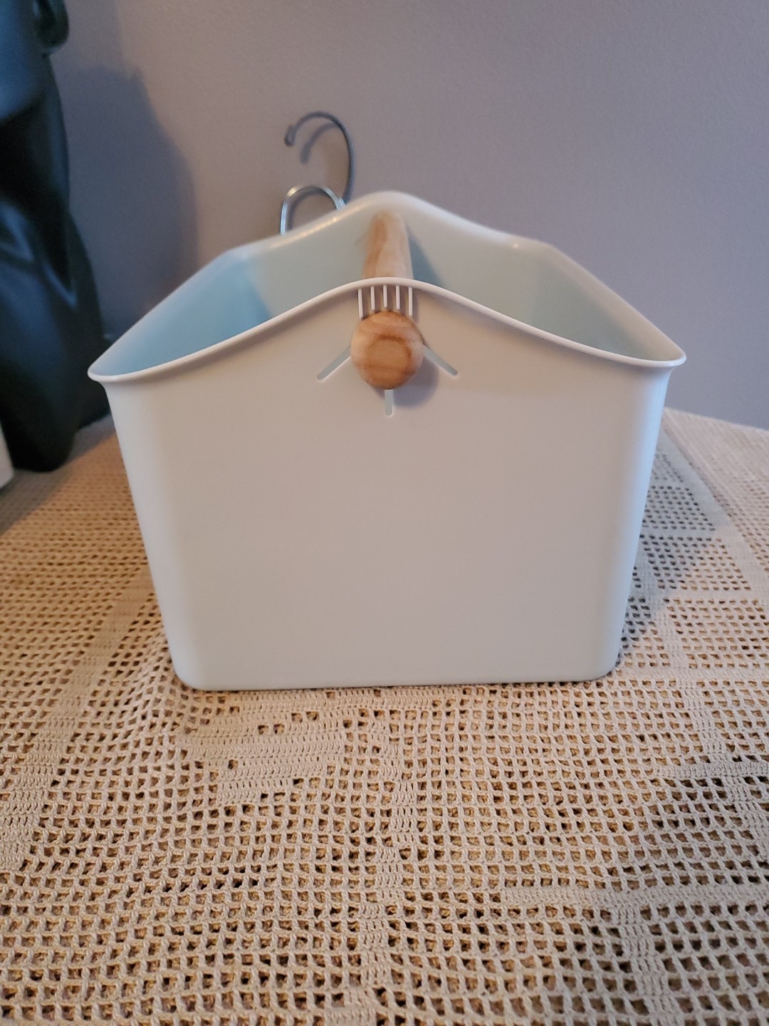 GROVE COLLABORATIVE GREEN/blue Plastic CLEANING CADDY Multipurpose Wooden Handle