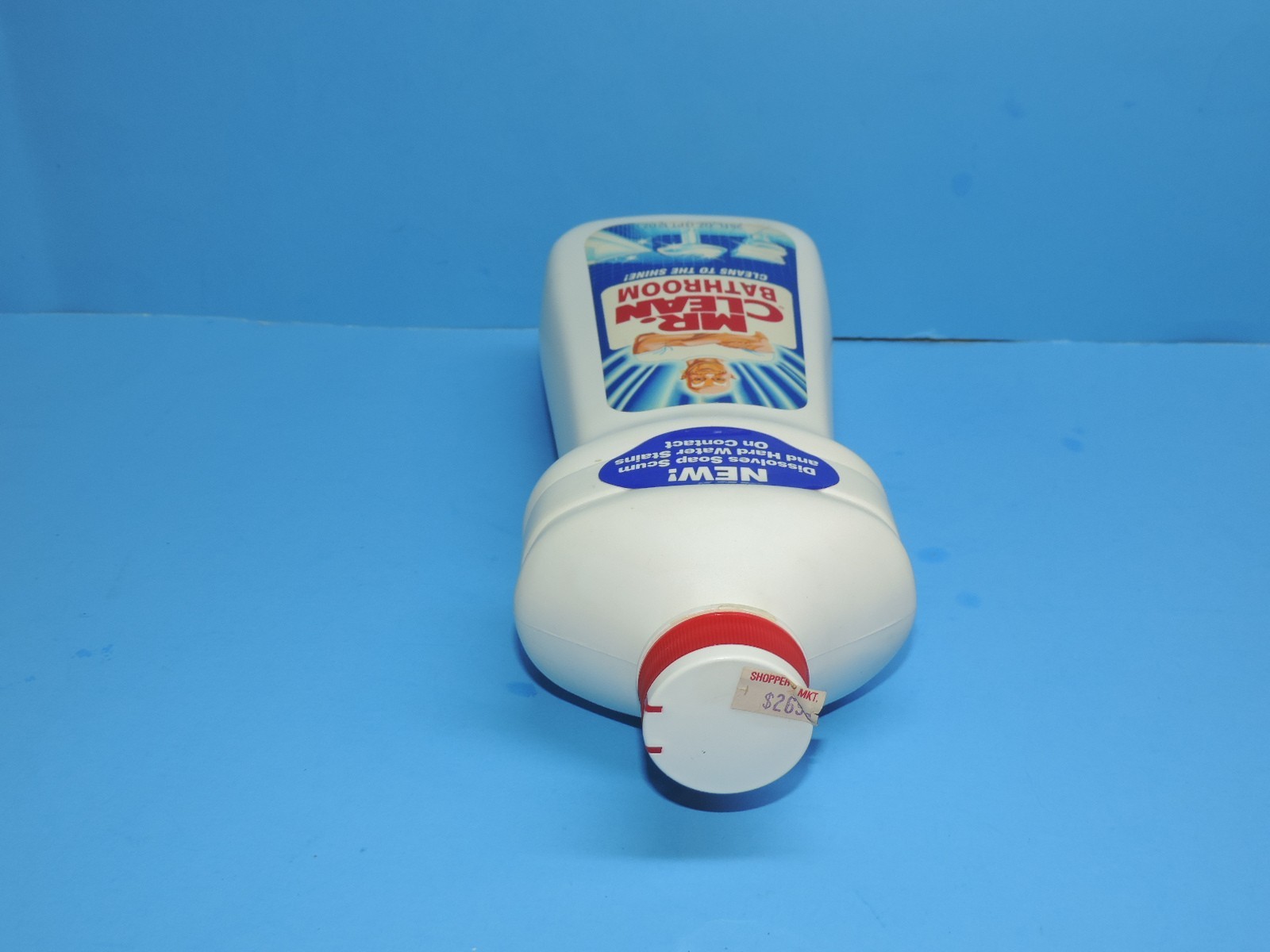 VTG. MR CLEAN BATHROOM CLEANER 28oz. BOTTLE 1992 SOAP SCUM RETRO MOVIE PROP