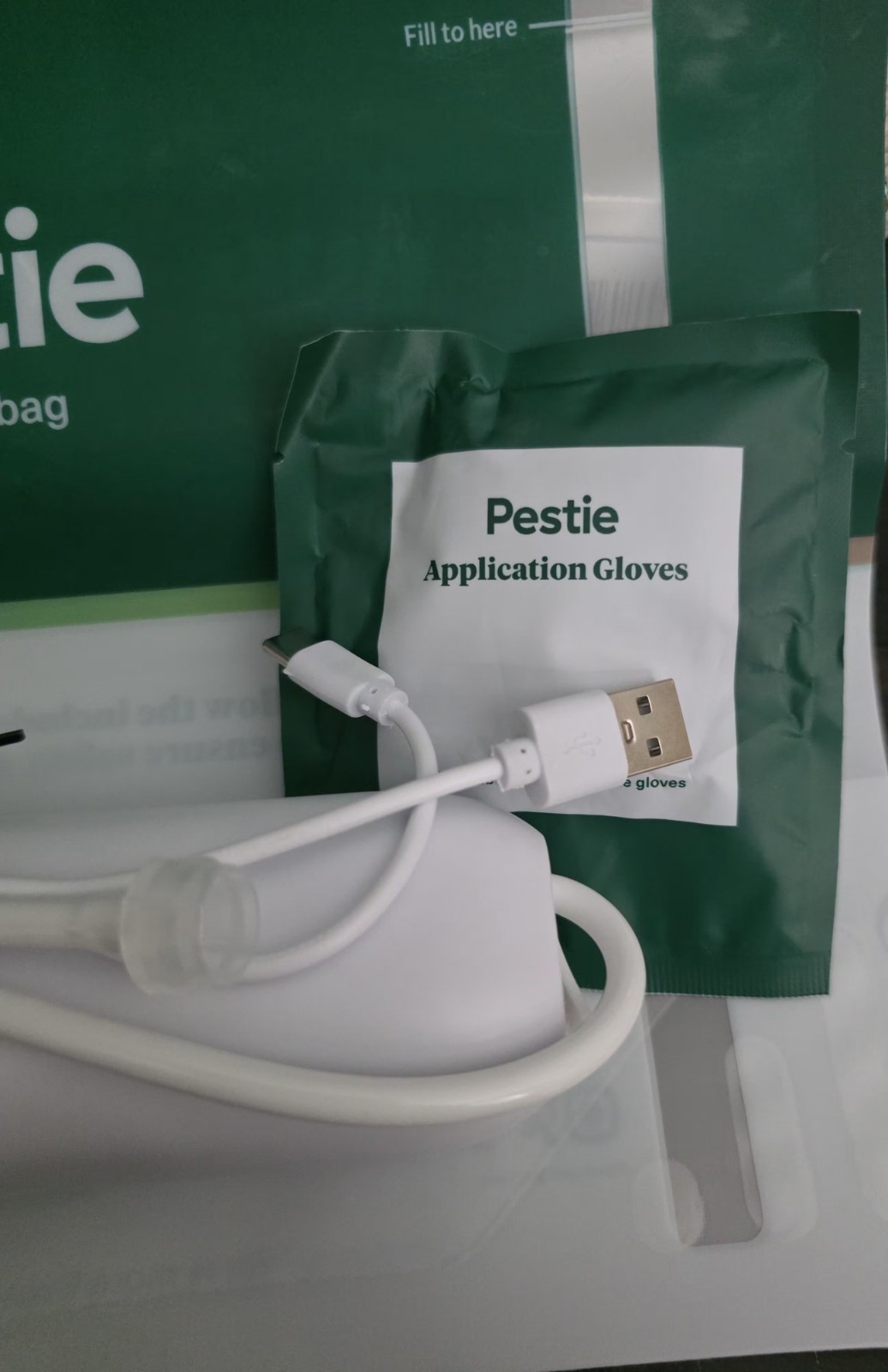PESTIE RECHARGEABLE SPRAYER HOME & LAWN (SPRAYER & BAG & GLOVES ONLY) NEW IN BOX