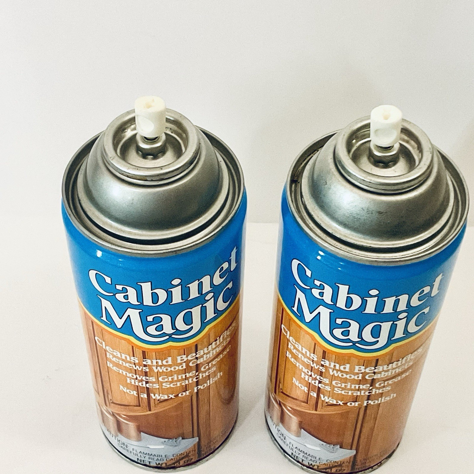 (2) MAGIC CABINET MAGIC CLEANS BEAUTIFIES RENEWS WOOD CABINETS 13 OZ