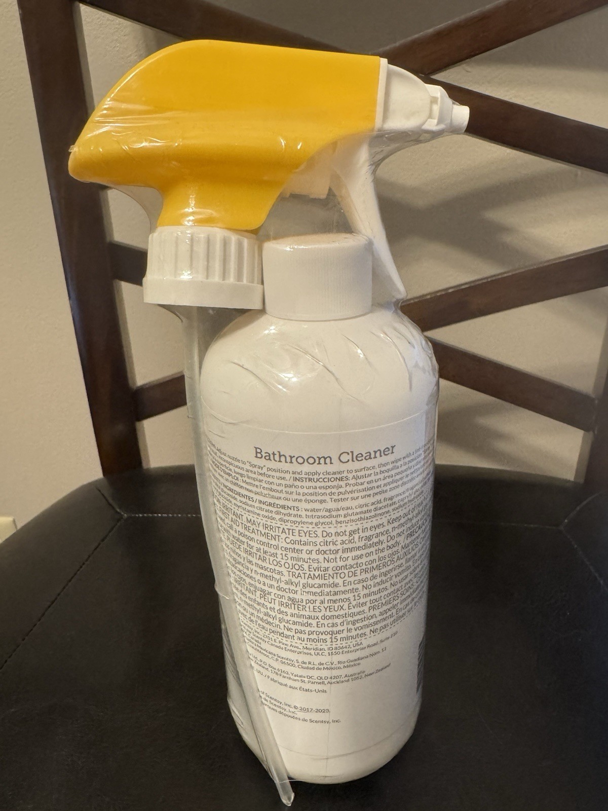 Scentsy Bathroom Cleaner Spray – Daydream Oasis Scent 16 Oz. Sealed!