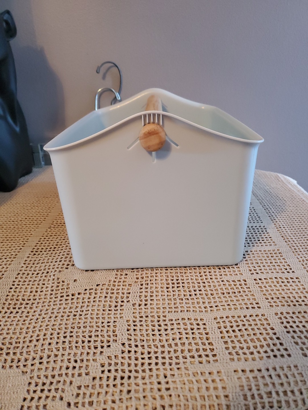 GROVE COLLABORATIVE GREEN/blue Plastic CLEANING CADDY Multipurpose Wooden Handle