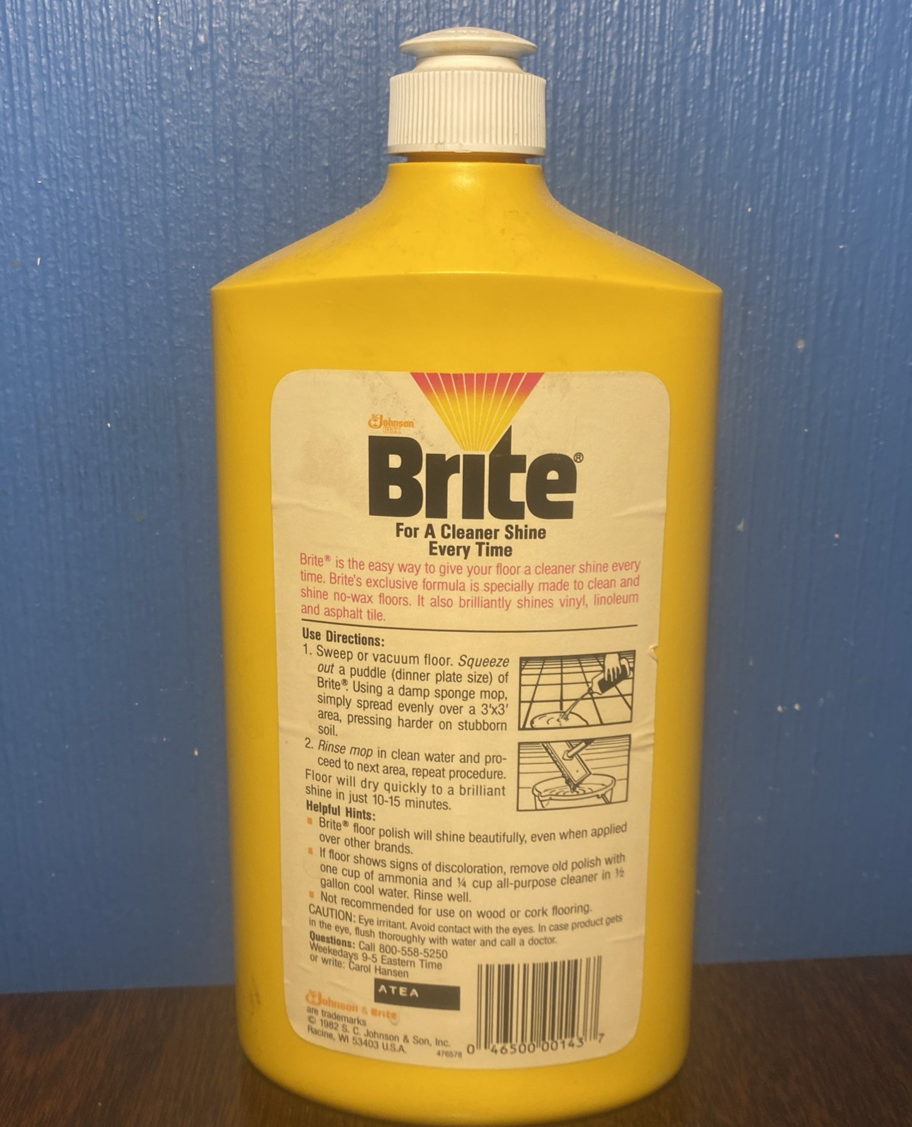 VINTAGE Johnson BRITE For No Wax Floors 32 fl oz Bottle – 1982 Cleaner, 60% Full
