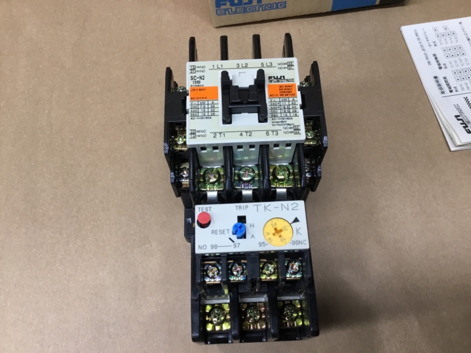FUJI SW-N2/2E MAGNETIC SWITCH SC-N2 200-220V CONTACTOR 24-36A OVERLOAD #151A3