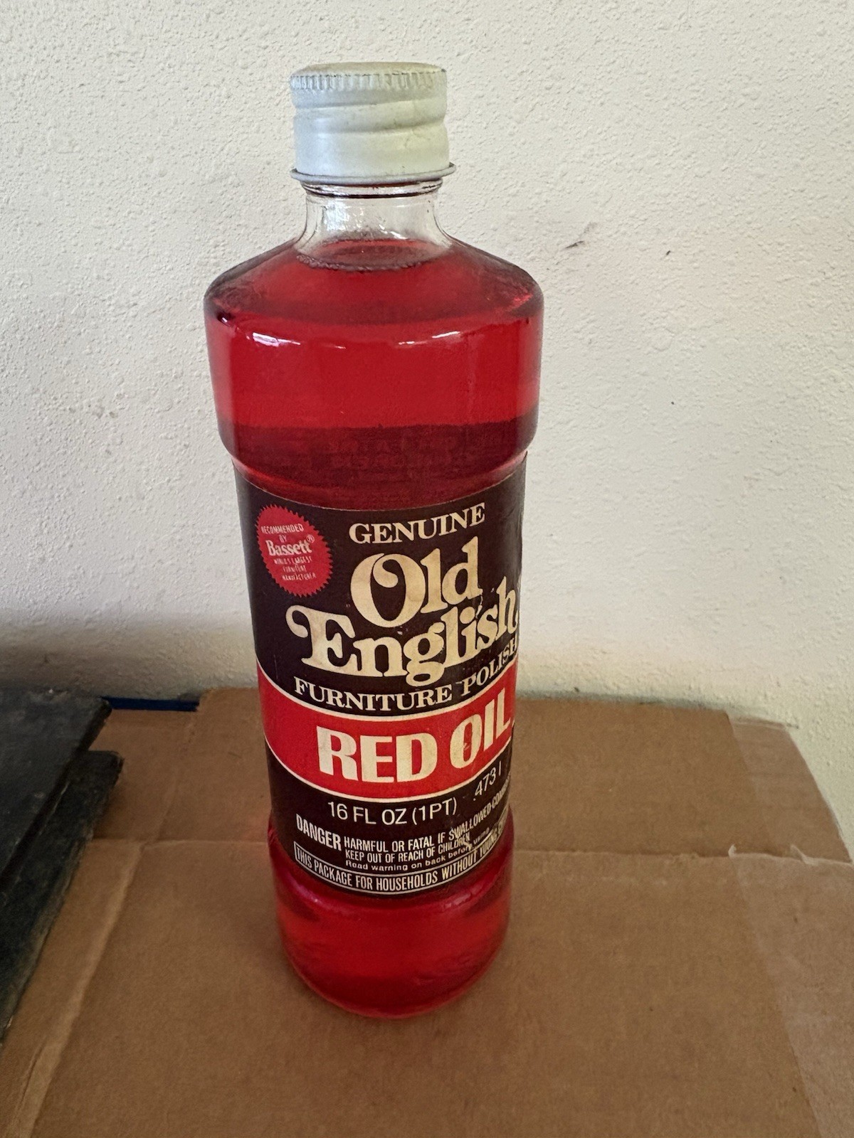 Vintage Old English Red Oil Furniture Polish 16oz Glass Bottle Full Bottle