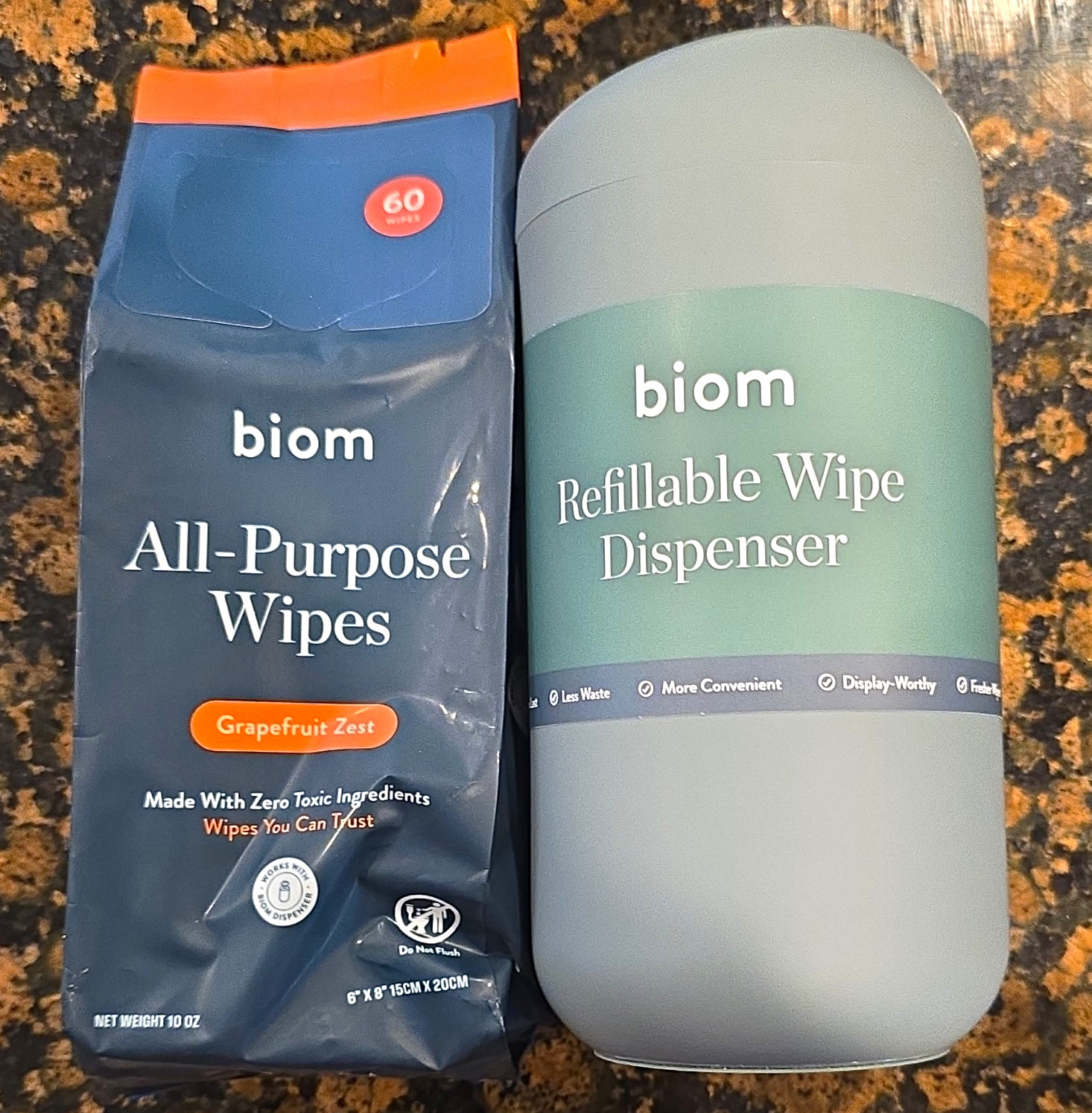 biom All-Purpose Multi-Surface Wipes Grapefruit Zest 60 Ct + Dispenser