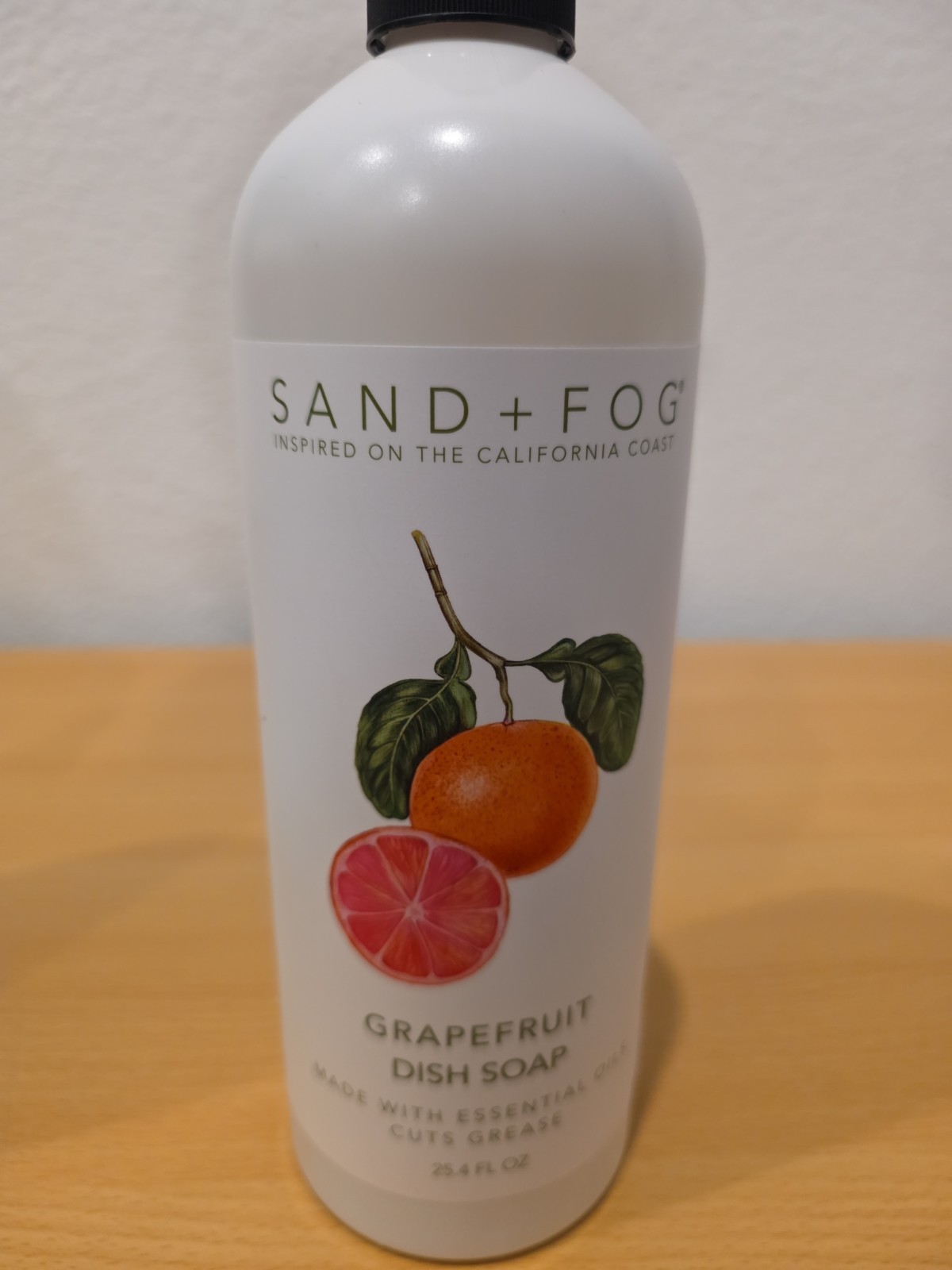 Sand + Fog Dish Soap GRAPEFRUIT 25.4 fl Oz. Pump Bottle, 03/2028 FREE SHIP