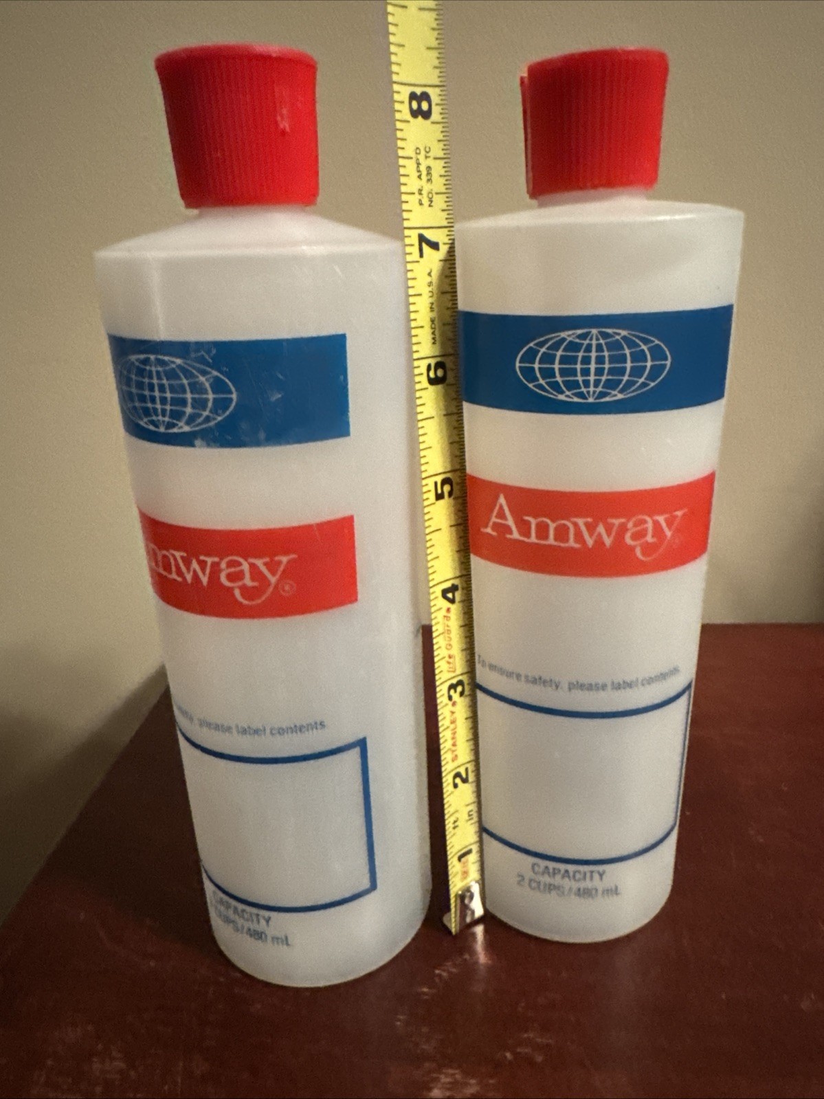 Two Vintage 1975 Amway Plastic Squirt Top Bottles 16 Oz Cleaner Dispenser 2 Cup
