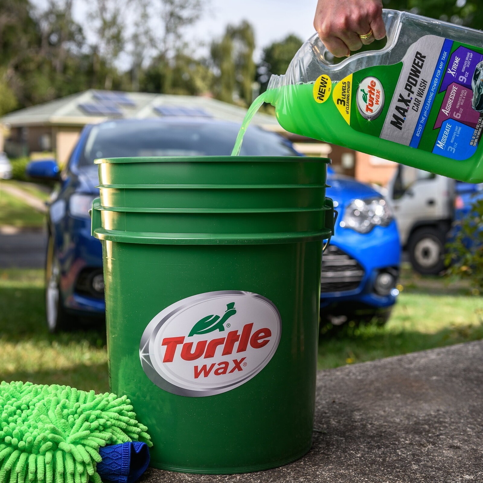 100 Oz 3 Levels of Cleaning Car Wash Removes Stuck On Bugs Mud Stains And Salt