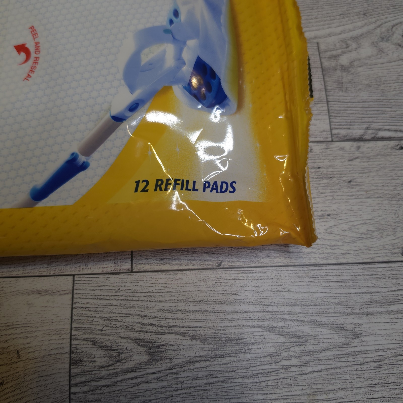 New Mr. Clean MagicReach Mopping Floor Multipurpose 12 Refill Pads Disco Sealed