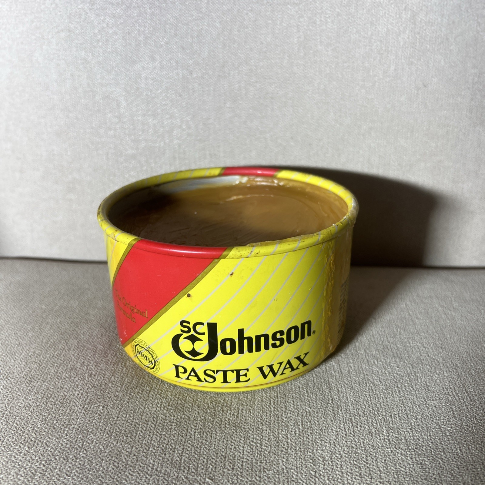SC Johnson Paste Wax Original Formula Container 1 Lb 99% Full – DISCONTIUNED