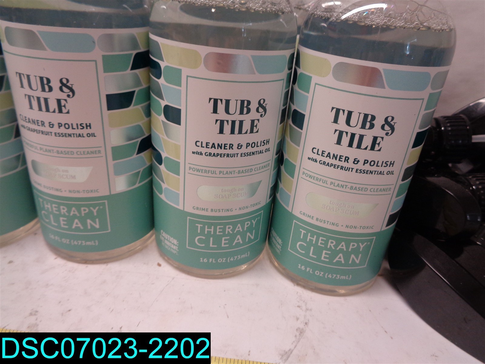 QTY=160oz: (10 X 16oz) Therapy Clean Tub & Tile