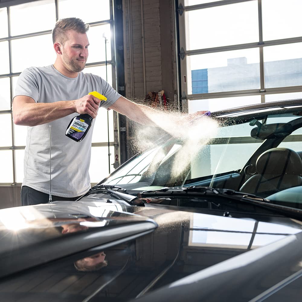 Hybrid Ceramic Rain Repellent & Glass Cleaner for Long-Lasting Clarity – 16 fl