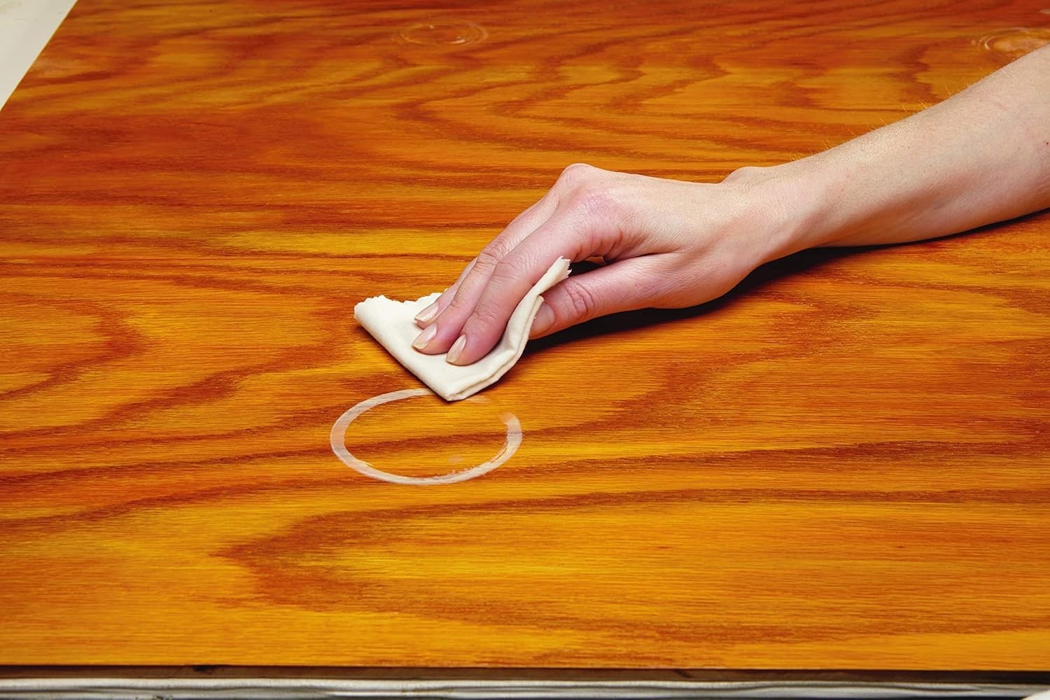 Effortless Water Ring Removal Cloth – Reusable & Unscented for Wood & Glass