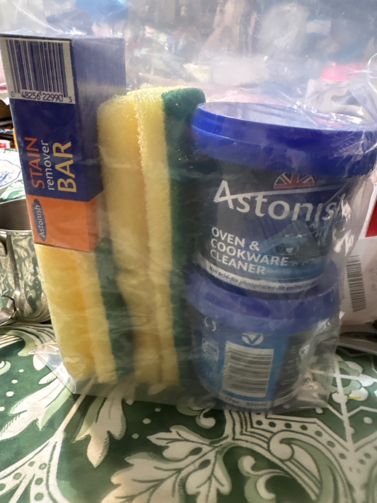 2 New Astonish Oven And Cookware Cleaner 17oz +Stain Remover Bar + Scrubber Set
