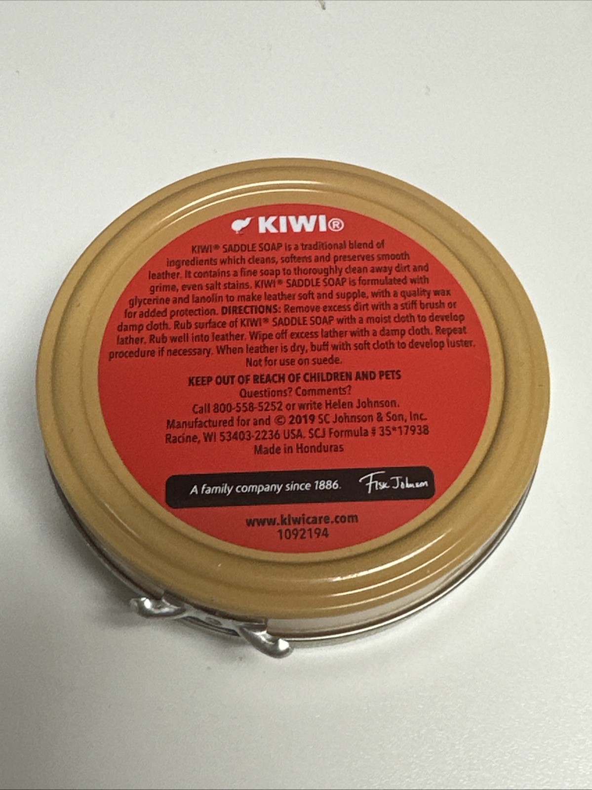 PACK OF 2-Kiwi CONDITIONING OIL and SADDLE SOAP–ONE OF EACH!–Leather Care