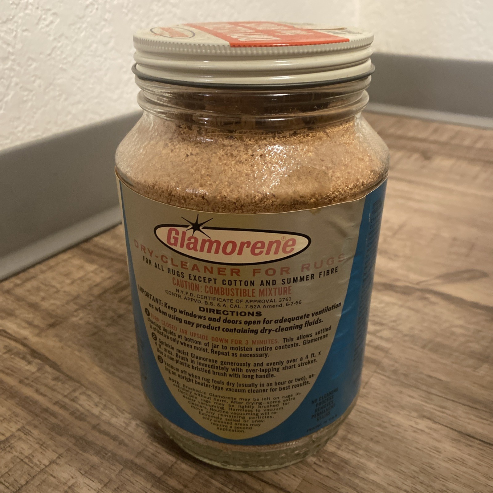 VTG Glamorene Rug Dry Cleaner MCM Household Cleaning Products 56oz Full Prop