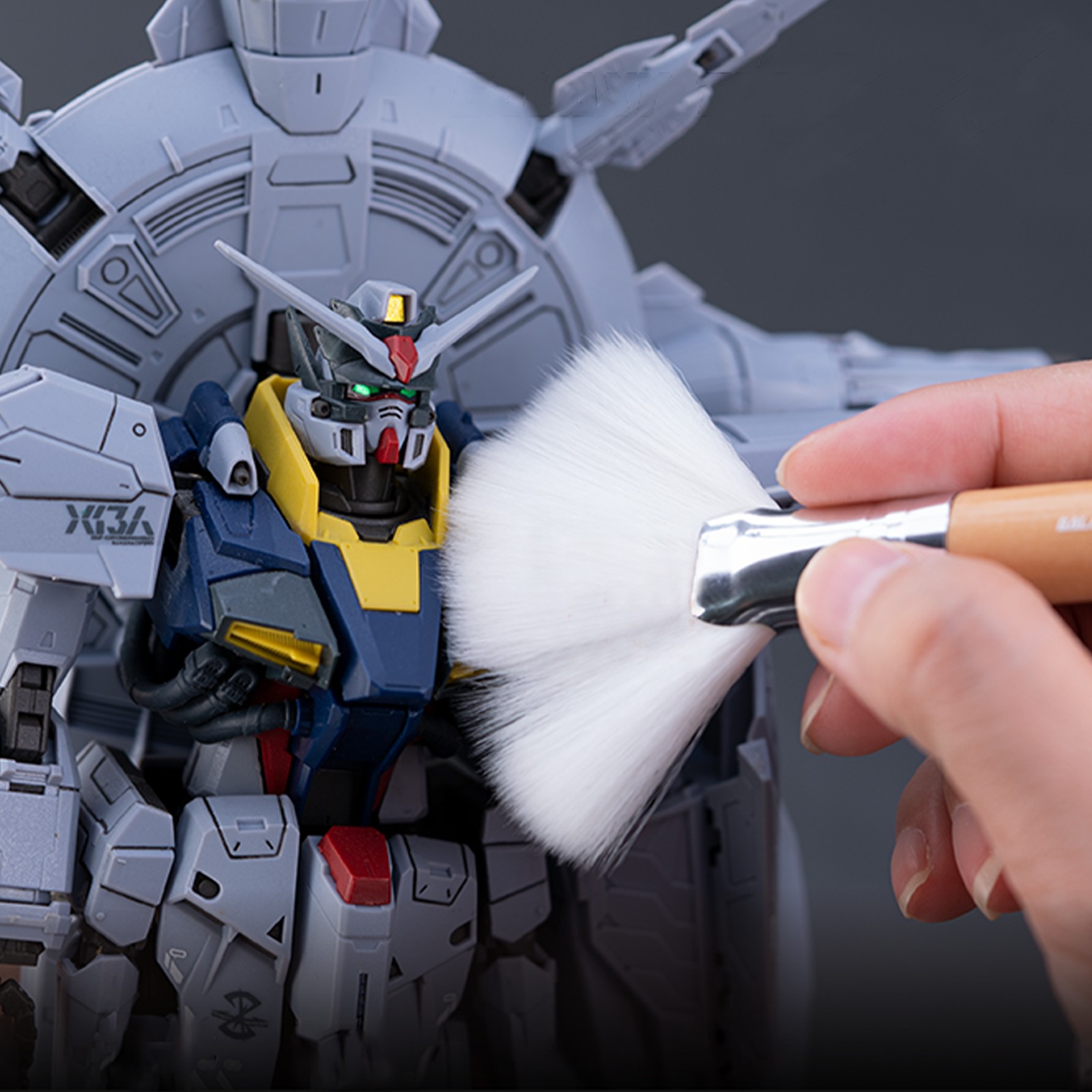 Model Grooves Clean Dust Removal Brush for Gundam/Military Models Hobby Tools H