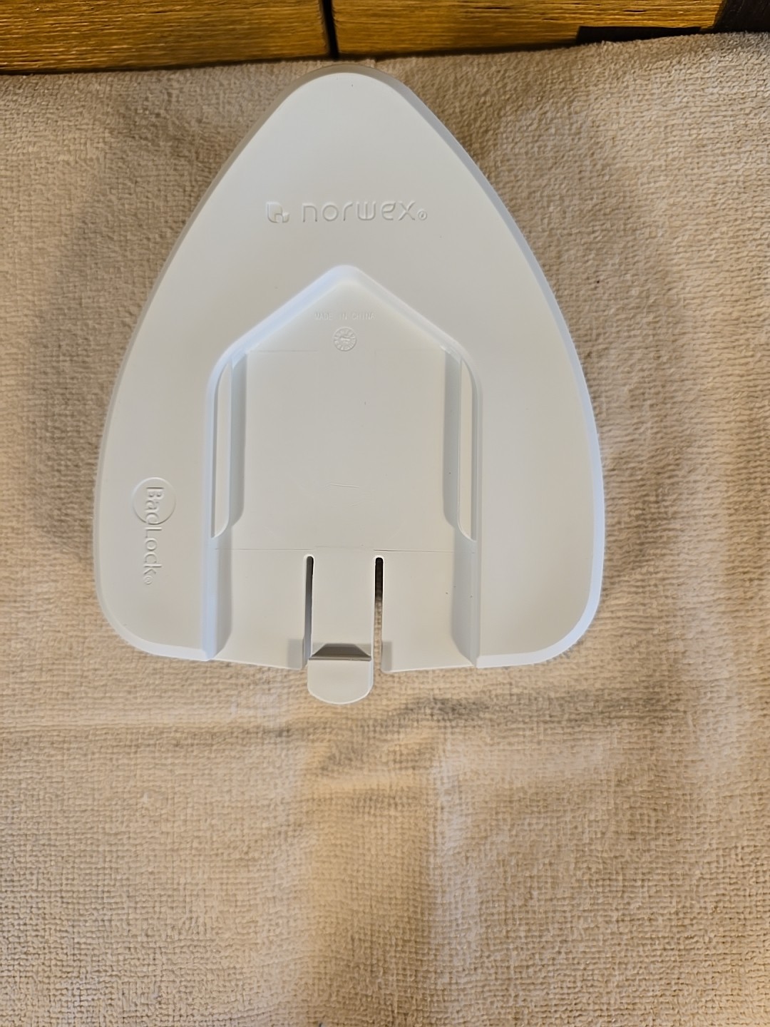 Norwex Tub and Tile Cleaning Attachment with Bristles New in Box