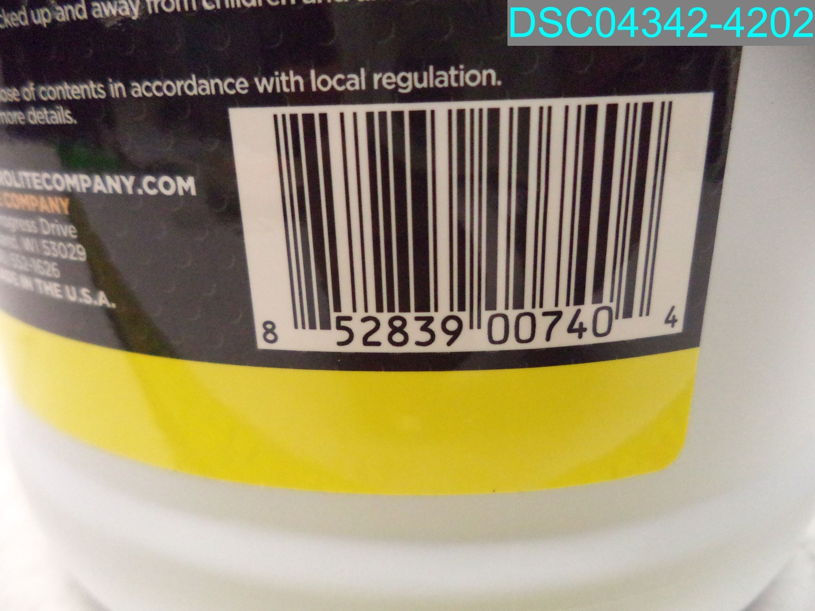 ROLITE Plastic & Acrylic Cleaner 1 Gallon Bottle 852839007404