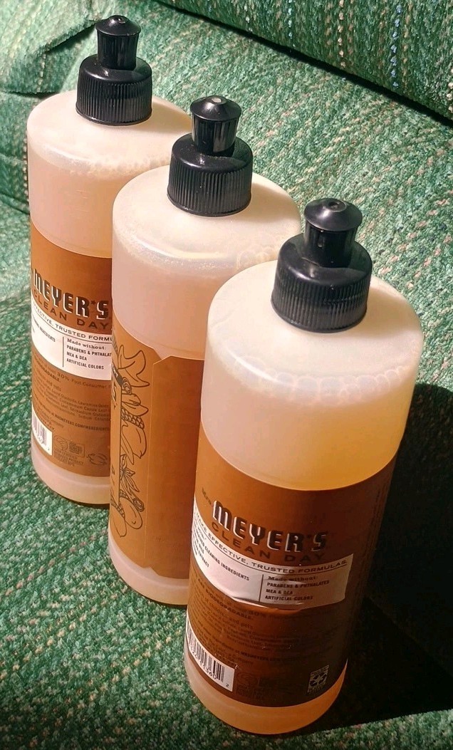 Mrs. Meyer’s Clean Day Liquid Dish Soap, Acorn Spice, 16 Fl. Oz – Pack of 3