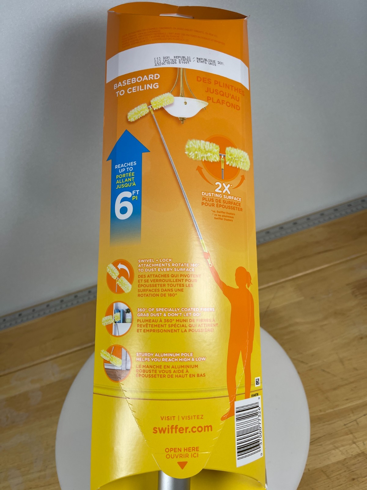 Swiffer 360 Dusters 6FT Extender Handle Kit 4 Heavy Duty Dust Refills