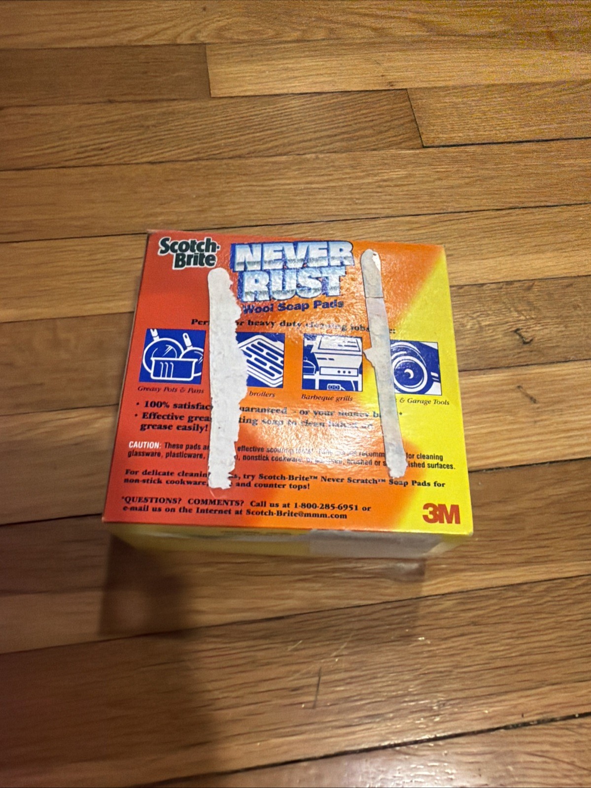 Scotch Brite Never Rust Heavy Duty Soap Pads 8 Pack 3M Discontinued Box Damage