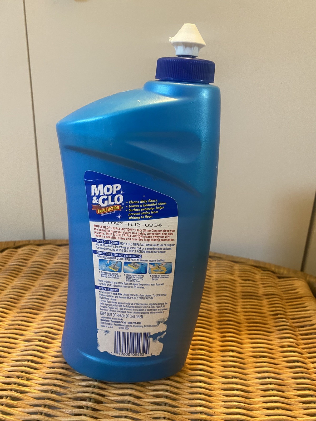 VTG 2004 Mop & Glo Triple Action Floor Shine Cleaner 32oz Movie Prop almost full