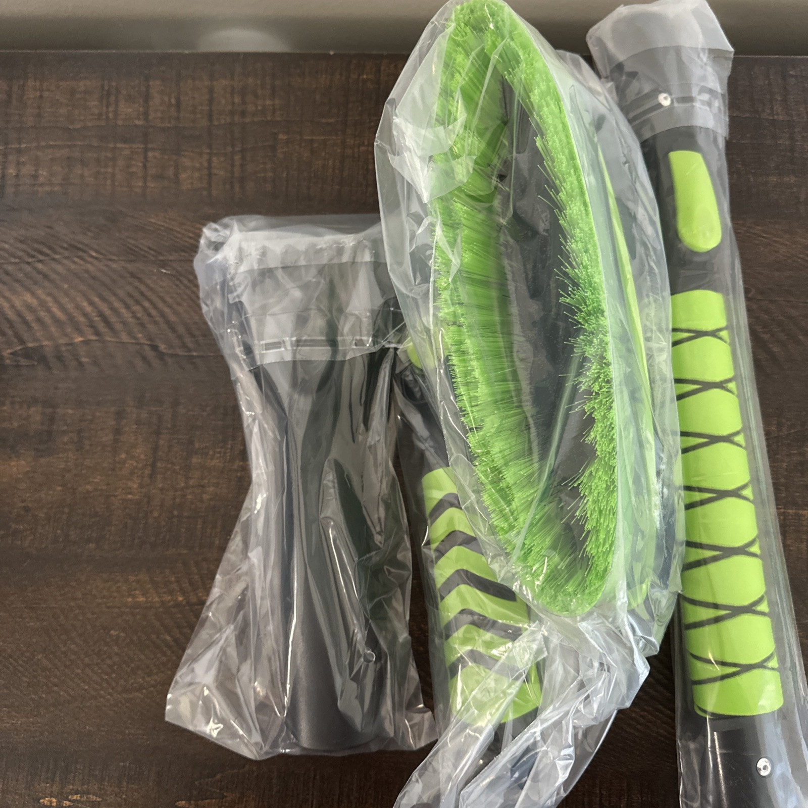 42″ Snow Brush- 3 in 1 Extendable Brush with Squeegee and Detachable Ice Scraper
