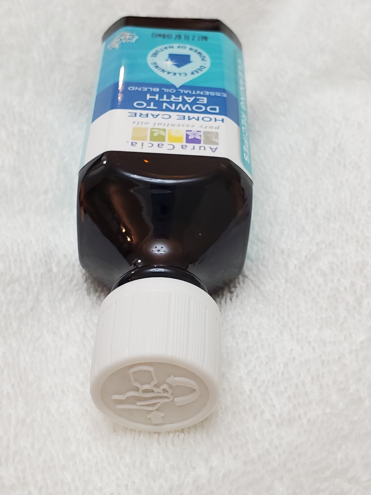 Aura Cacia Down To Earth Essential Oil Blend 2 fl oz (59 mL) Deep Cleaning