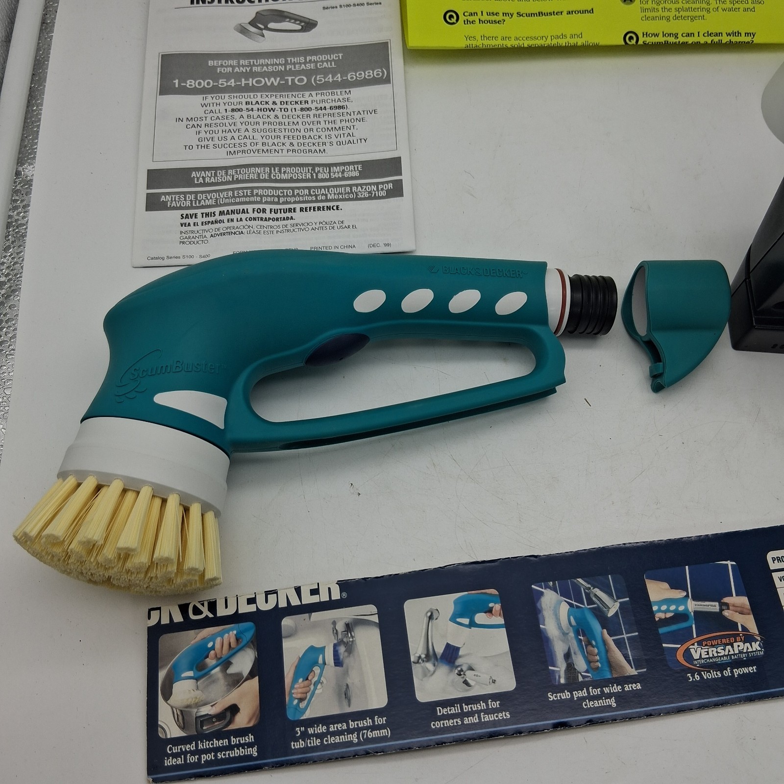 Black & Decker ScumBuster Kit Cordless Tub Tile Scrubber VersaPak Battery TESTED